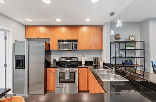 South Eola Condominio | Cozy 2-bedroom apartment in downtown Orlando with free parking