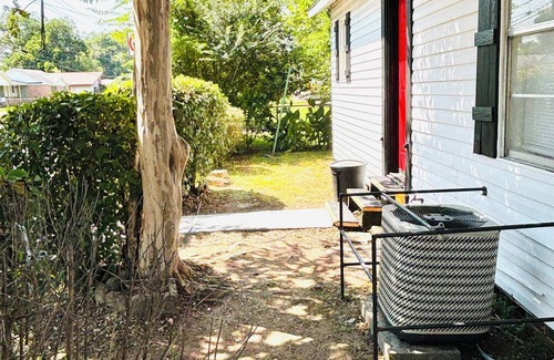 Alexandria Casa | Red Door Lodge of Alexandria 2-Bedroom, 11Bathroom with WiFi & AC