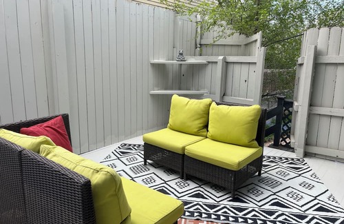 Wonderland Hills Casa | 3-bedroom NOBO townhome in beautiful Boulder with AC, WiFi. Enjoy your stay!