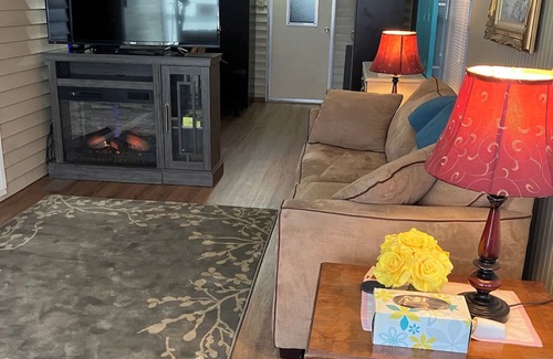 Dade City Casa | Cozy 2-bedroom mobile home in charming Citrus Hills Rv Gated Community.