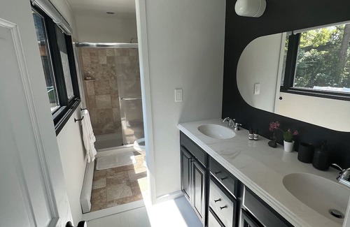 Long Island Casa | 4-bedroom house in cool Bellport with AC, WiFi, fitness room, 1.5 hrs from NYC
