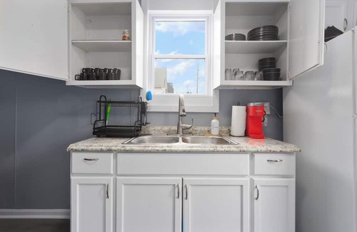 Riverview Apartamento | Cozy, 5 min to downtown, TMobile Center, PNL, Crossroads. close to everything!n
