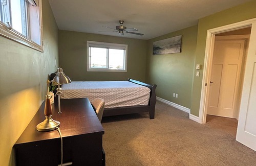 Fort St. John Casa | Family-size Spacious Executive Duplex