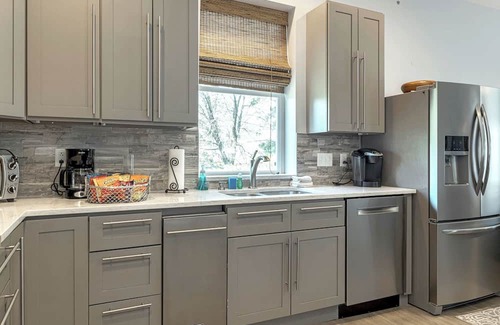 St. Charles Historic District Casa | Bungalow Bill Pool Side Retreat