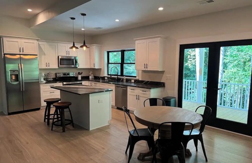 Ridgeville Casa | Serenity at the Lowcountry Loft - 3-bedroom barn in Ridgeville