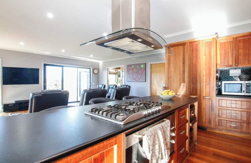 Warrnambool Casa | Welcome to 'The Wetlands' Warrnambool