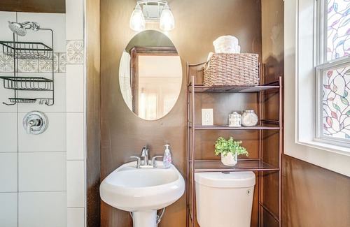 Richmond Casa | Gated Richmond Home ~ 2 Blocks to BART Station!
