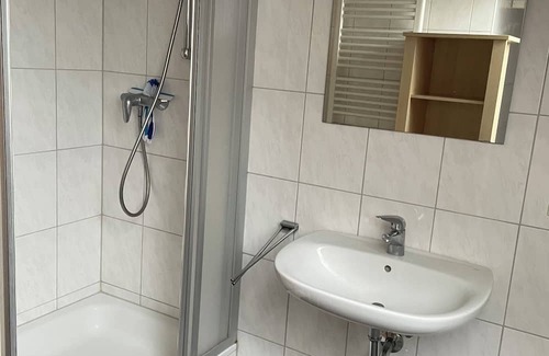 Weidenbach Apartamento | 70qm Wohnung in Weidenbach für Monteure Studenten Oder als Ferienwohnung