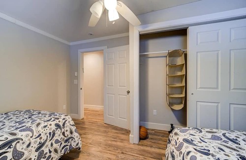 Tannersville Casa | NEW LISTING! Spacious Getaway with Nearby Dining | Yard Games by RedAwning