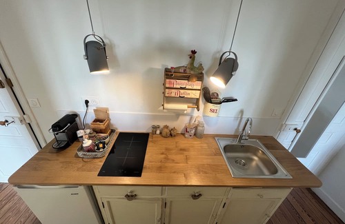 Tilly-sur-Seulles Apartamento | Appartement Équipé au Manoir des Lys, Esprit Cocottes, vue sur la Campagne !
