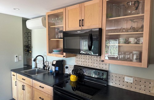 Ashland Apartamento | Getaway on Mountain Avenue