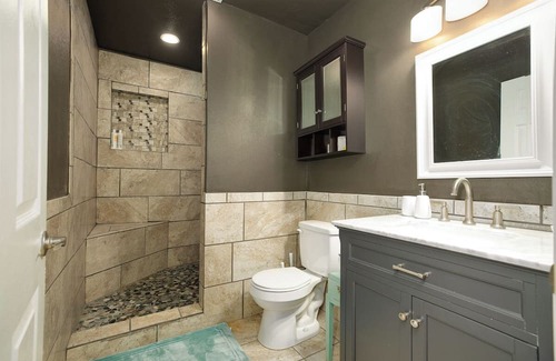 Lake Jackson Casa | The Charmer