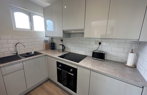 St. Helier Apartamento | Modern Apartment, Great Location, Fabulous View
