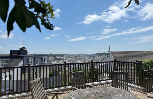 St. Helier Apartamento | Modern Apartment, Great Location, Fabulous View