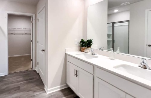 Winston - Salem Casa | Tranquil New Home in Winston-Salem with 3br /2.5 bath office & loft