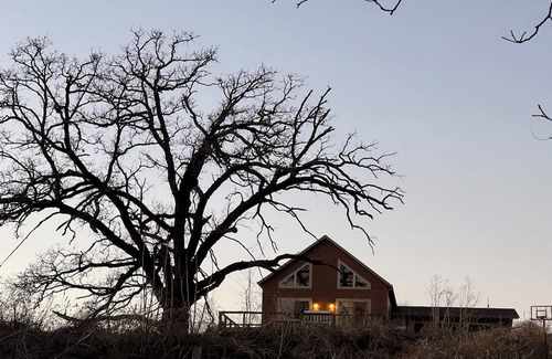 Milan Cabina | Cozy cabin on family farm. Surrounded by nature, yet close to the Quad Cities.