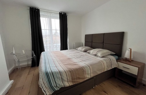 Nemours Apartamento | Spacious downtown apartment