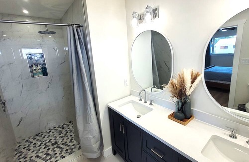 Port Alberni Casa | Newly Renovated Private 3 bedroom 2 bathroom guest suite