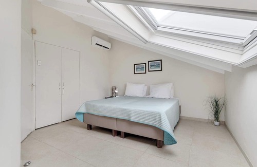 Belnem Apartamento | Belmar 18 a 3 bedroom oceanfront apartment fully AC