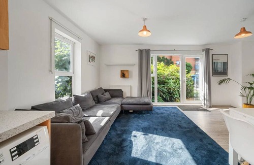 Southwark Apartamento | Clean, bright two bedroom flat located in fashionable Camberwell /Peckham
