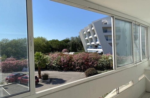 Le Grand Travers Apartamento | Grand travers, T3, Air-conditioned, Parking, Beach 150m.