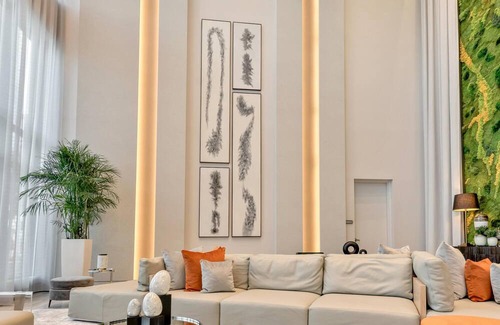 Doral Condominio | Relaxing Doral Haven: Room Gem