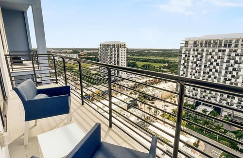 Doral Condominio | Relaxing Doral Oasis: 2BR Bliss