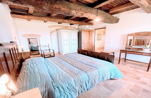 Poreta Otro | Spoleto Biofarm - All Year pool + shops and bars
