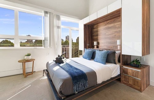 West End Apartamento | Premier Designer Studio in Central West End DT!