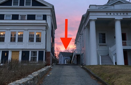 Westerly Casa | Charming house - Wilcox Park
