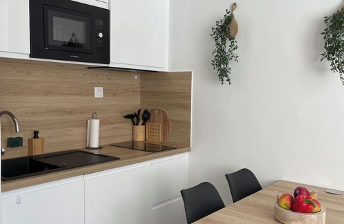 Gabas Apartamento | Apartment with terrace overlooking Lake Fabrèges, sleeps 4