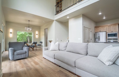 Rogers Casa | Cozy Lakefront Home on Beaver Lake, Rogers AR: "AR Halliday"nBRAND NEW HOME!