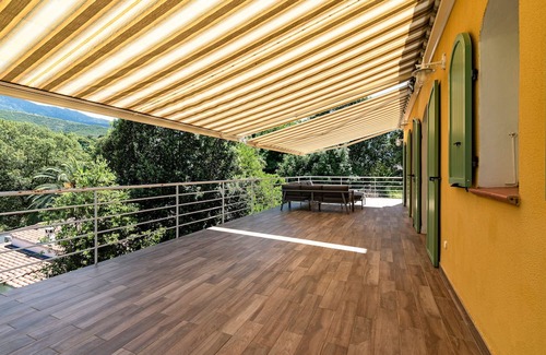Tavaco Casa | Paravano - maison climatisée avec piscine