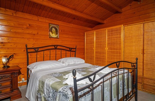 San Giorgio-Librino-San Giuseppe la Rena-Zia Lisa-Villaggio Sant'Agata Chalet De Esquí | Chalet 'Vaccarizzo Beach Garden' with Private Terrace, Wi-Fi and Air Conditioning