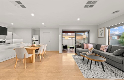 Delacombe Casa | Welcome to our family-friendly and cozy Ballarat Bliss Airbnb.