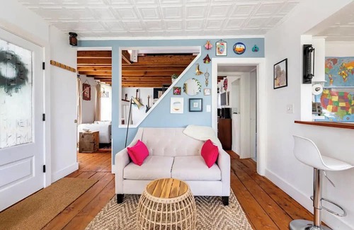 Port Ewen Casa | Mermaid Cottage with Hudson River Views