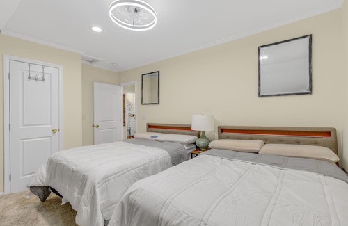 Drayton Casa | 3 bedroom 2:5 bath whole house and backyard Spartanburg, SC close to downtown