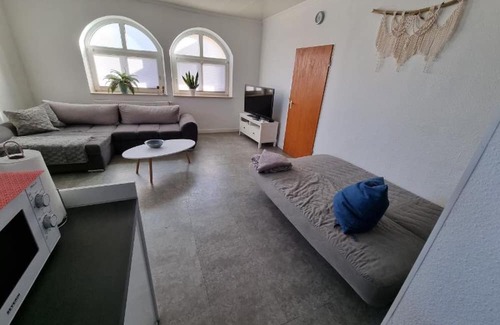 Dettelbach Apartamento | Apartment 'Ferienwohnung An Der Linde' with Wi-Fi