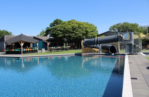 Lathum Chalet De Esquí | Chalet on the Recreational Lake and the Veluwe