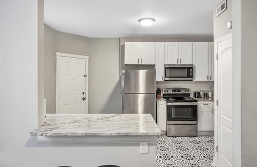 Tower Grove South Casa | Beautiful Tower Grove Unit, Recently Renovated 2N