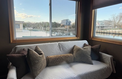 Little Egg Harbor Casa | Beautiful Waterfront Home at Little Egg Harbor