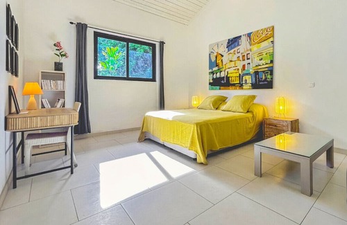 Vaiare Apartamento | Shared Pool - AC - King Bed - Cozy Apartment