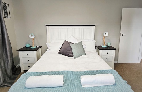 Taradale Casa | Osier Oasis, walk to Mission & Wineries!