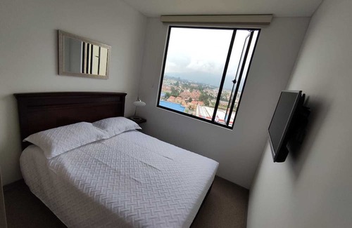 Suba Apartamento | 230 Sq Ft. 2 bedrooms and 1 balcony full apartment.