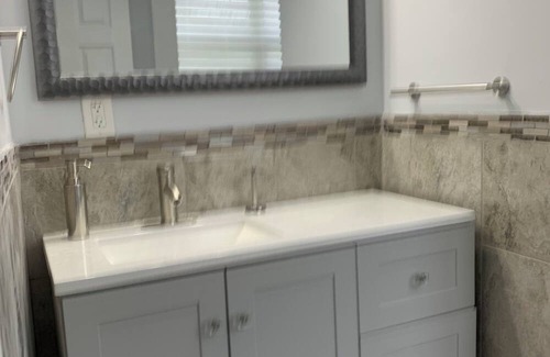 Academy - Sherman Park Casa | Urban Vivacious Family Oriented Home. 8 Minutes from Downtown St Louis!