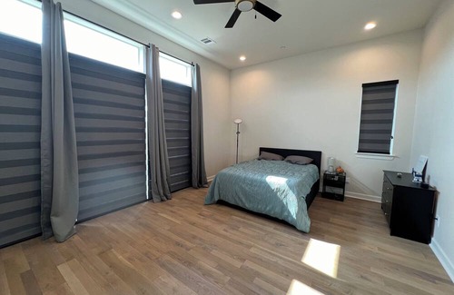 Shady Acres Casa | Entire House in the Heights: 3 beds/3.5 baths. Free street parking Near downtown