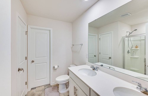 Easley Casa | Greenville Area Getaway w/ Patio & Backyard!