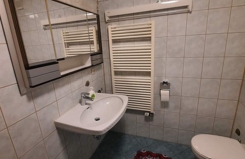 Rohrdorf Apartamento | Meli's Gästezimmer - Ferienwohnung - Wohnen mit 2 Katzen