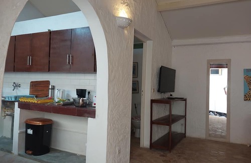 Cocody Apartamento | Great 1 bedroom apartment, services included, with pool and garden