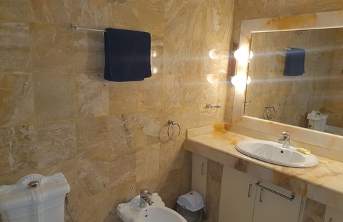 Cocody Apartamento | Serviced 2 bedroom apartment & pool in Riviera 3, with services included